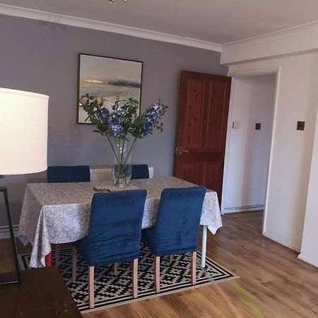 2 Bed Flat, Bounds Green, Piccadilly Line, London N11 Экстерьер фото