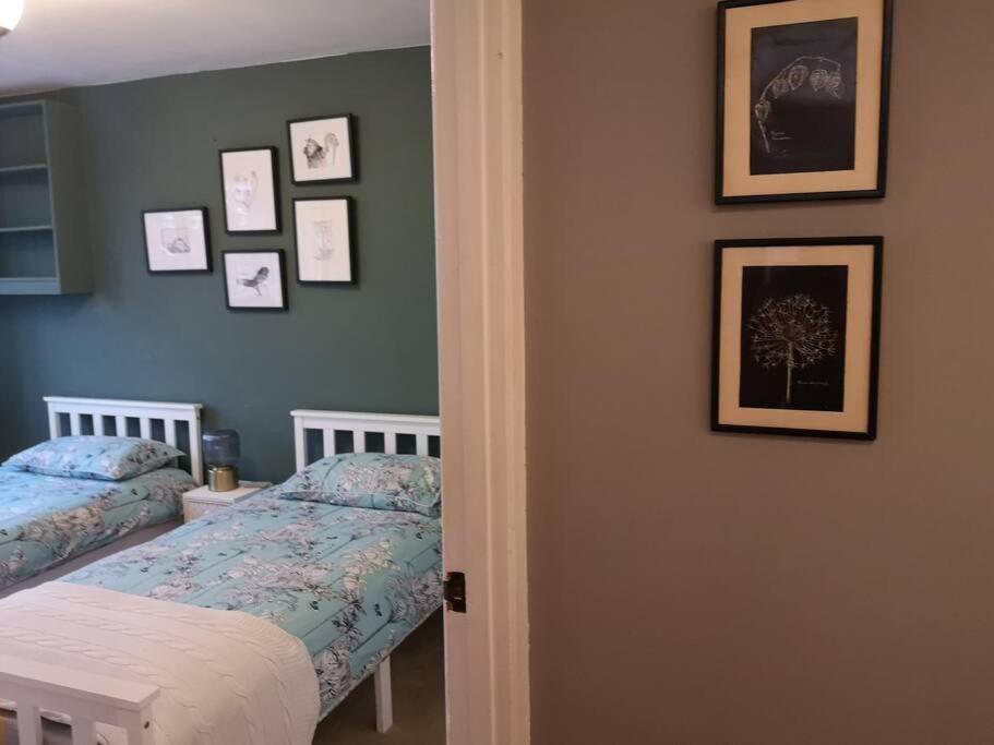 2 Bed Flat, Bounds Green, Piccadilly Line, London N11 Экстерьер фото