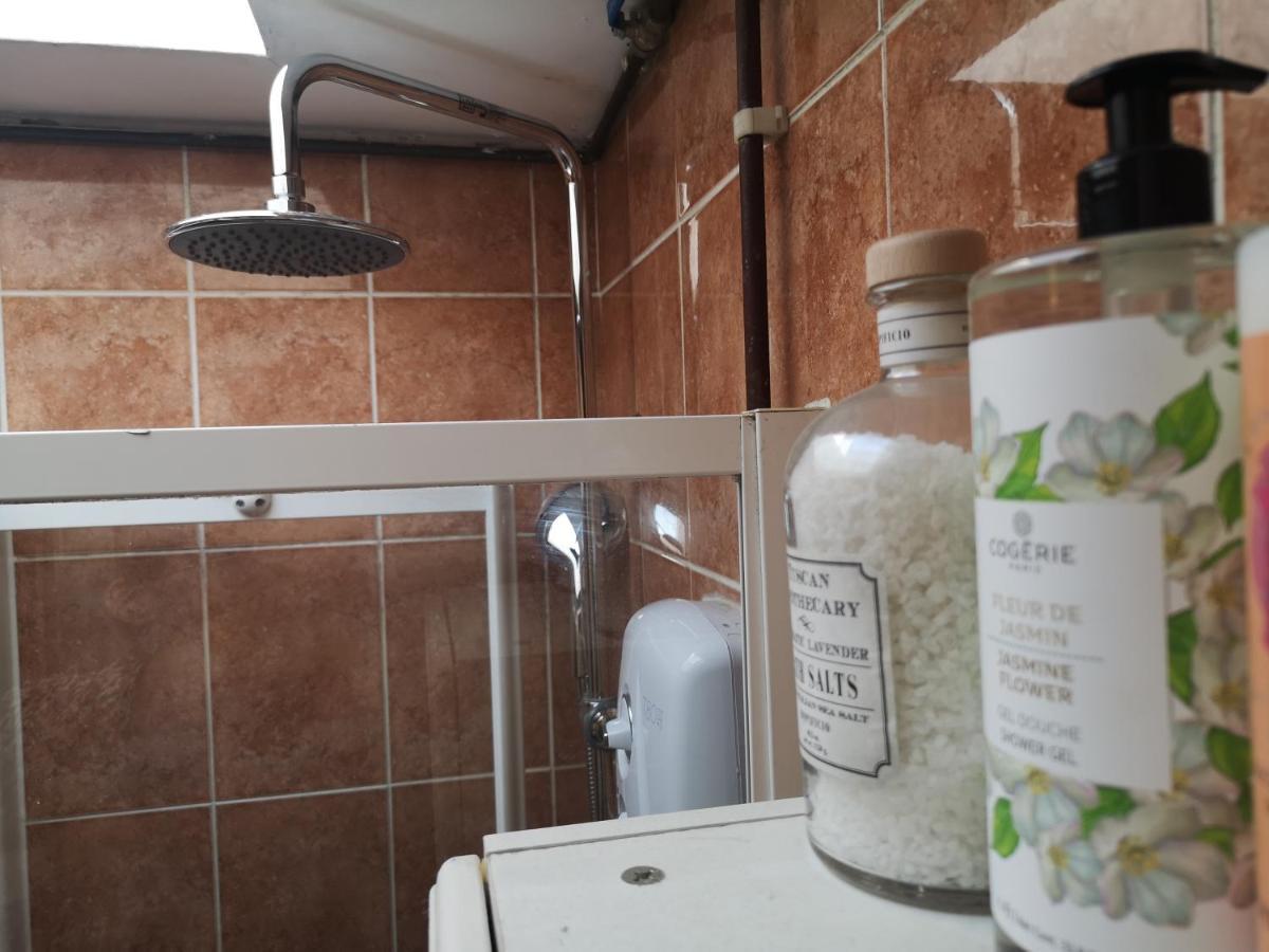 2 Bed Flat, Bounds Green, Piccadilly Line, London N11 Экстерьер фото