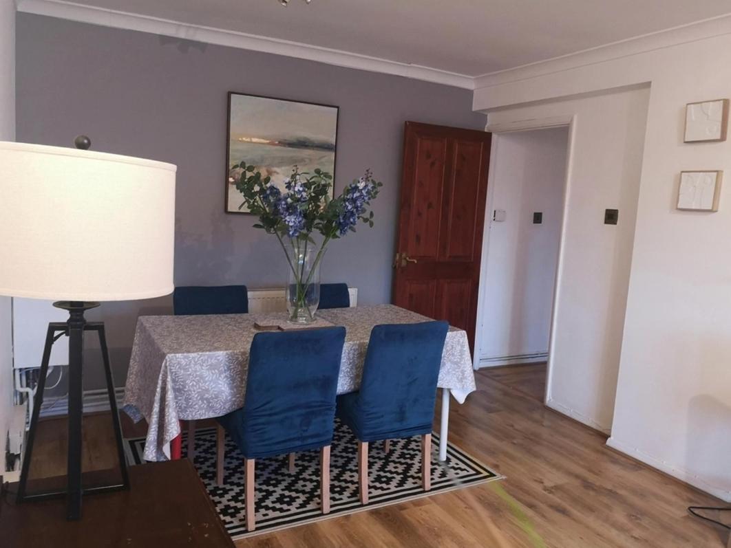 2 Bed Flat, Bounds Green, Piccadilly Line, London N11 Экстерьер фото